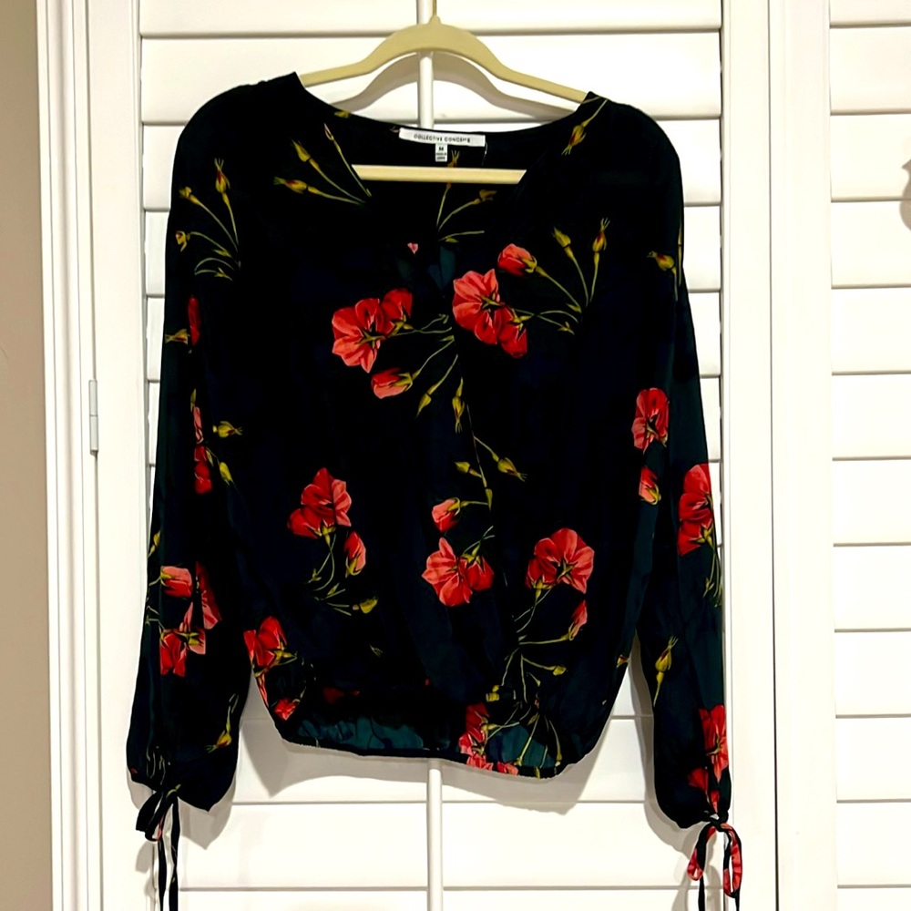 Dark Green & Red Floral Puffed Sleeves bow detail top with front button opening